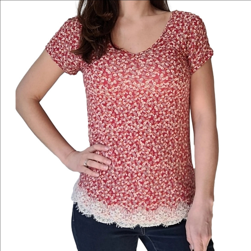 Rewind Floral Short Sleeve V-Neck Top With Lace Trim Size L
